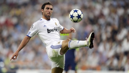 点赞！詹姆斯家庭基金会再出善举 为我承诺学校困难家庭提供过渡住房助力社区发展