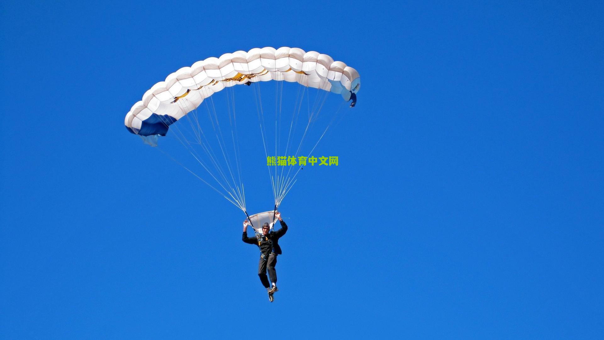 重拳整肃赛场纪律！CBA季后赛8人停赛14人遭罚款，激烈角逐背后联盟亮出铁腕